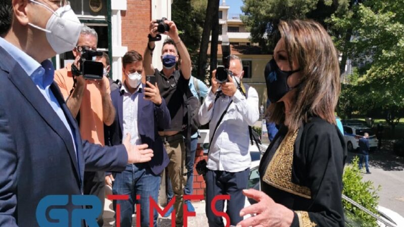 Στην Περιφέρεια η Γιάννα Αγγελοπούλου