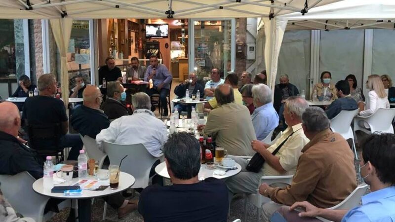Υπό βροχή η συζήτηση του ΣΥΡΙΖΑ στην Επανομή για την αγροτική παραγωγή