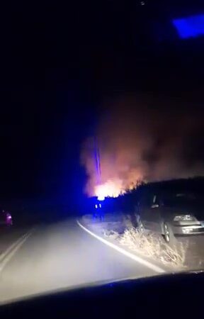 Φωτιά αναστάτωσε την περιοχή στο κτήμα του Καραγκιόζη (ΒΙΝΤΕΟ)