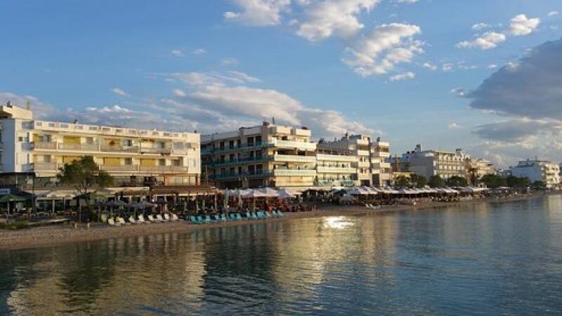 Ερχεται κόσμος από το πρωί σε Περαία, Αγία Τριάδα και Ποταμό!