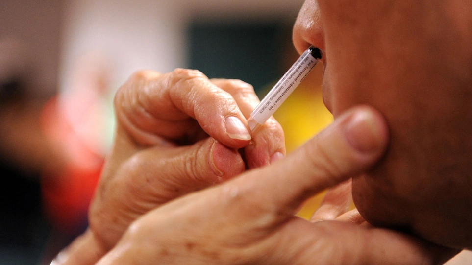 Ρινικό εμβόλιο – Πολύ θετικά τα αποτελέσματα των κλινικών δοκιμών (ΒΙΝΤΕΟ)