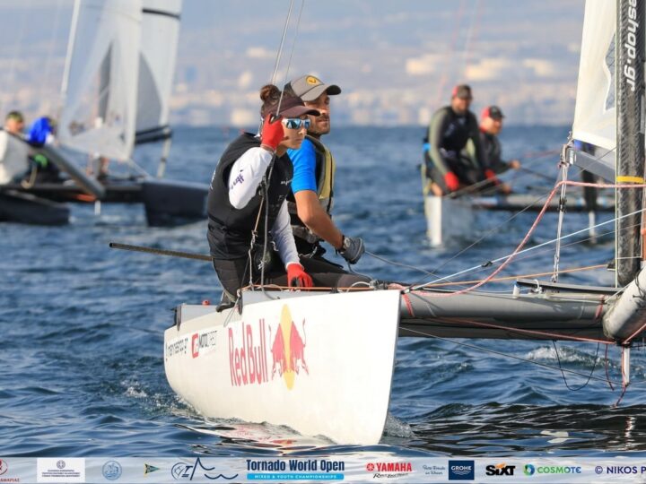 Συγχαρητήρια Μαυρομάτη σε Κοσμόγλου και Βογιατζοπούλου