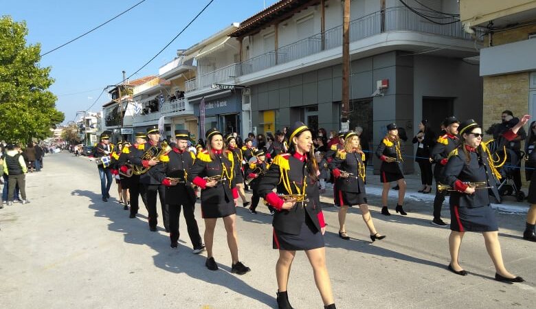 Επέστρεψαν οι παρελάσεις, περήφανοι για τα παιδιά του τόπου μας! (ΦΩΤΟΡΕΠΟΡΤΑΖ)