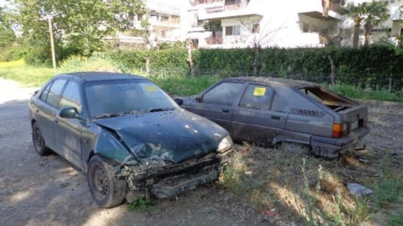 Ελεγχοι για εγκαταλειμμένα αυτοκίνητα σε όλο τον Δήμο Θερμαϊκού