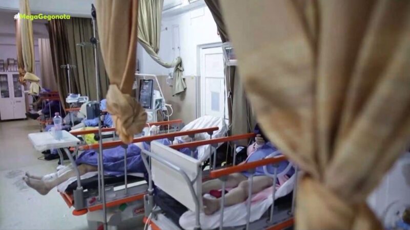 «Πέρασα ξυστά από την ταφόπλακα»- Καθηλώνουν οι μαρτυρίες ανεμβολίαστων ασθενών με κορωνοϊό (ΒΙΝΤΕΟ)