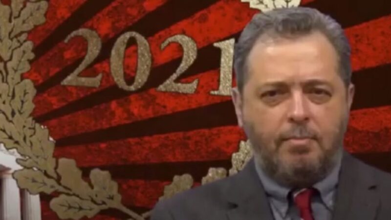 Αντιεμβολιαστικό σόου από τον πρόεδρο του Κινήματος ’21 (ΒΙΝΤΕΟ)