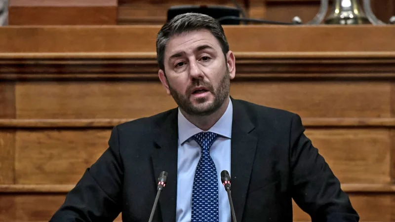 Πρωταγωνιστής εν τη απουσία του ο Νίκος Ανδρουλάκης στη συζήτηση της Βουλής