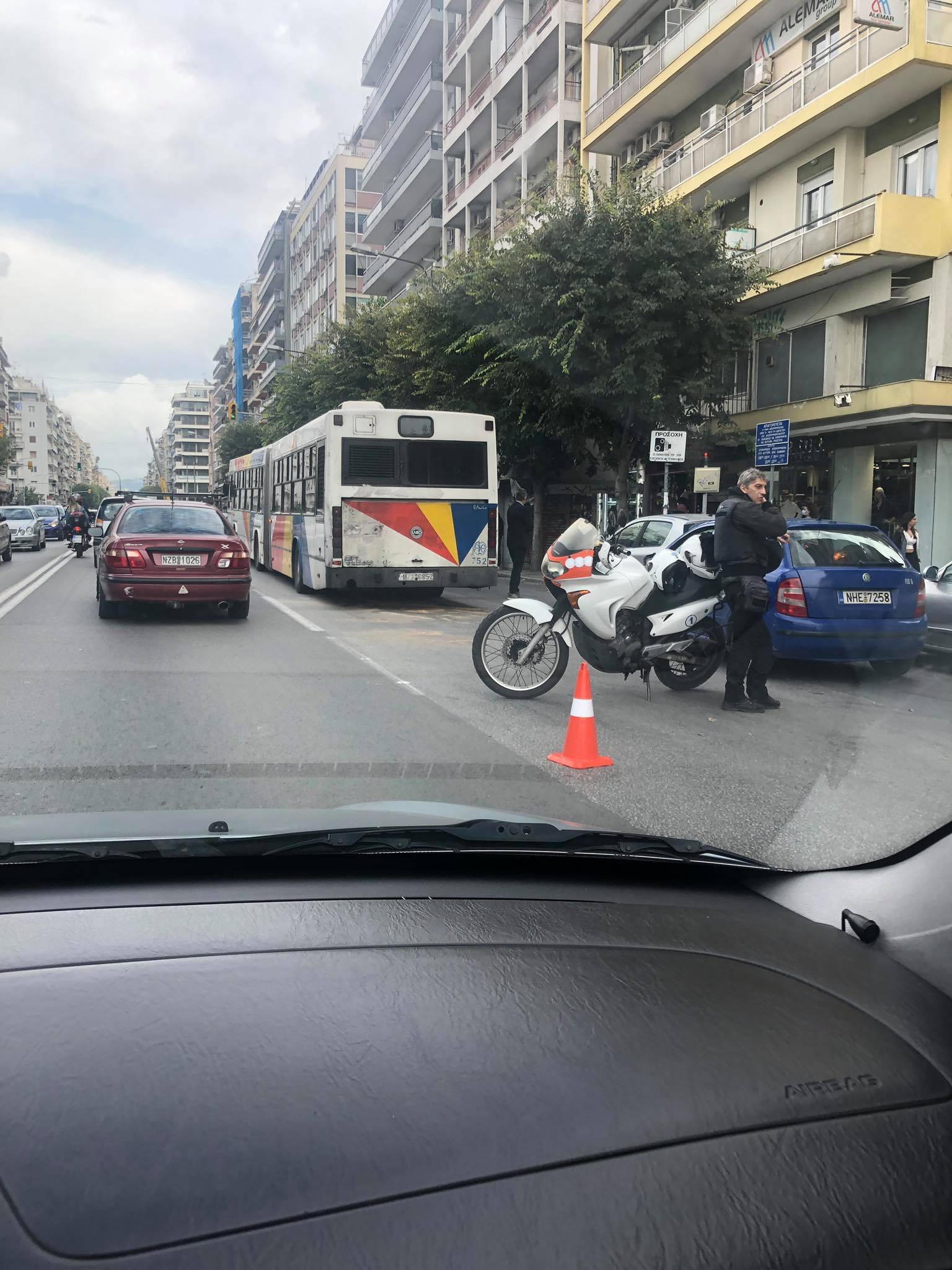 Κέντρο Θεσσαλονίκης: Αν δεν έχετε σοβαρή δουλειά μην πλησιάζετε αύριο-Ανακοίνωση της Τροχαίας