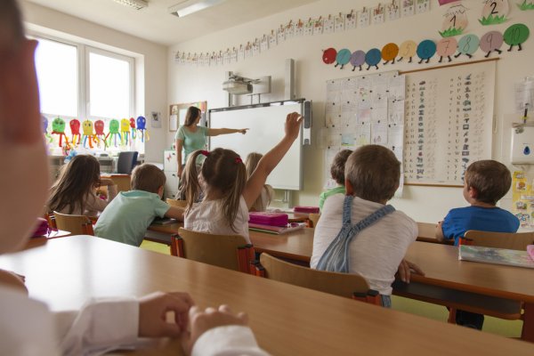 Πώς θα ανοίξουν τα σχολεία σε όλη την Ευρώπη – Διαφορετικά μέτρα ανά χώρα – Ποια κράτη ανοίγουν με ρίσκο
