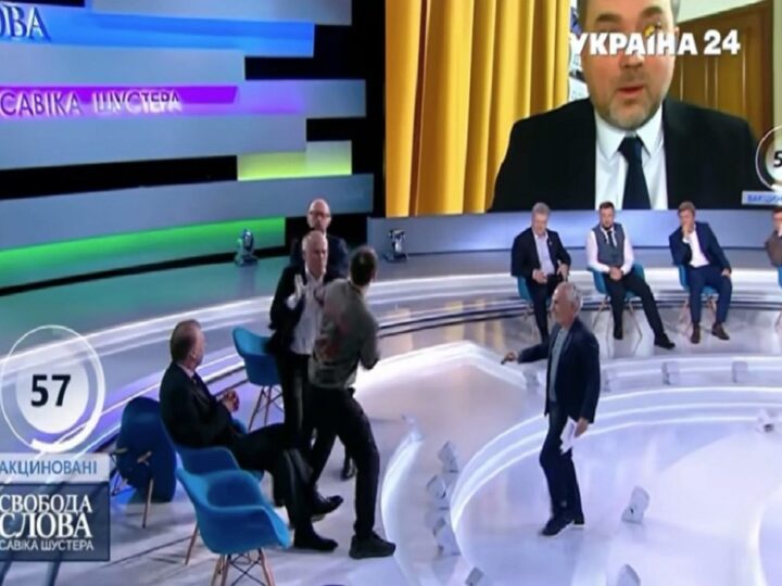 Ξύλο σε τηλεοπτικό στούντιο στην Ουκρανία (ΒΙΝΤΕΟ)