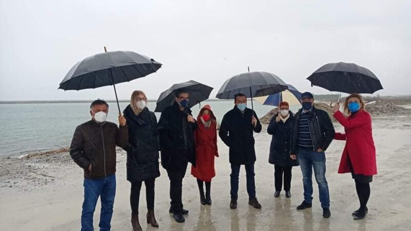Κλιμάκιο του ΣΥΡΙΖΑ στην υπό διαμόρφωση ναυπηγοεπισκευαστική ζώνη της Περαίας