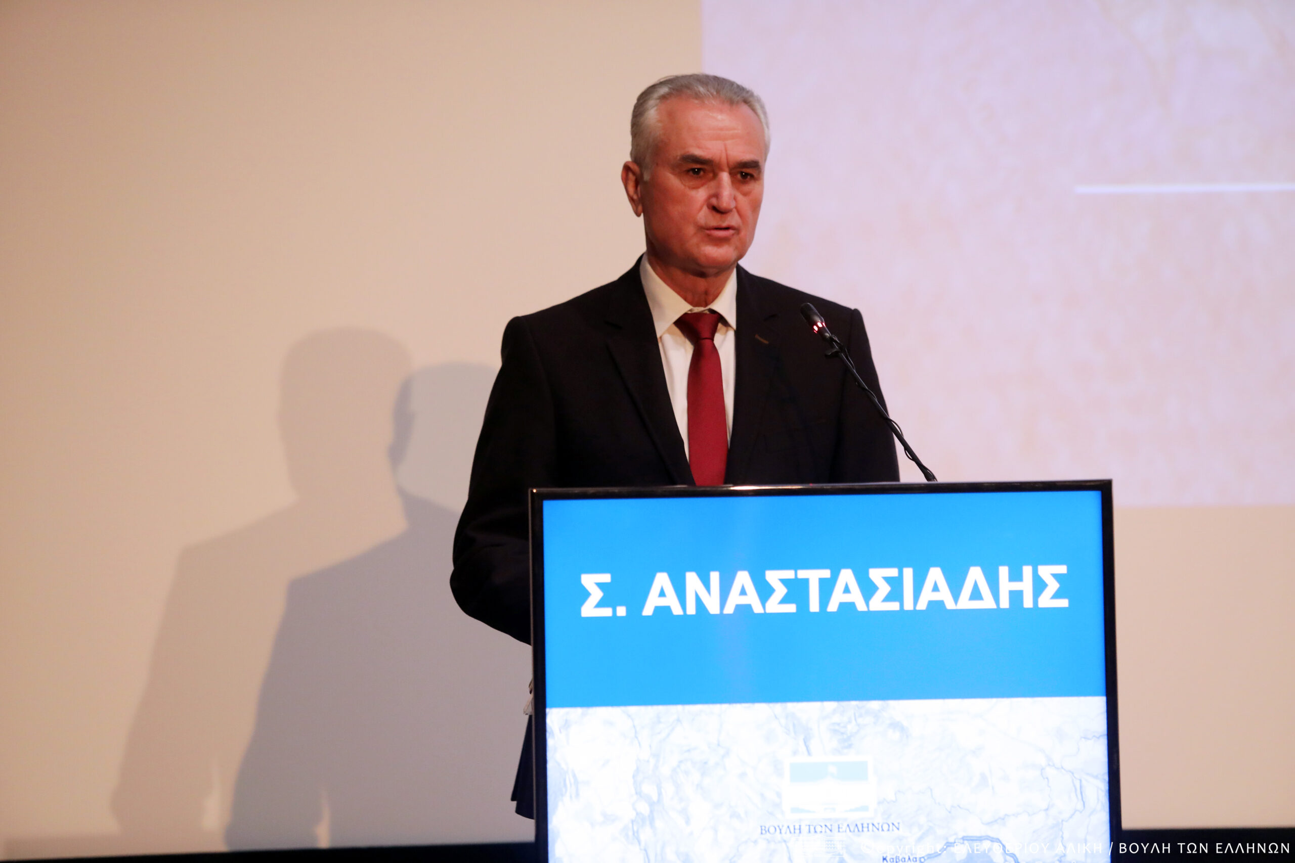 Σάββας Αναστασιάδης: ” Είμαστε δίπλα στους Ελληνες της Μαριούπολης”