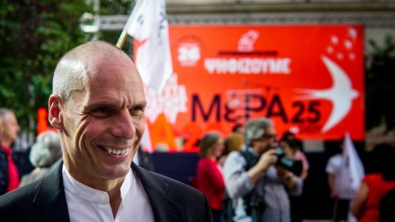 Νέες βολές Αδάμου κατά Βαρουφάκη: ” Δεν μπορεί κάποιος να ελπίζει σε αυτό το κόμμα”