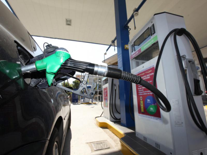 Μέχρι αύριο η τιμή της βενζίνης θα ακουμπήσει τα 2,5 ευρώ