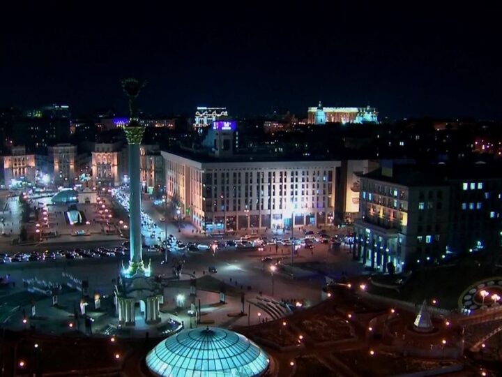Οι Ρώσοι μπαίνουν στο Κίεβο! (LIVE εικόνα από πόλεις της Ουκρανίας)