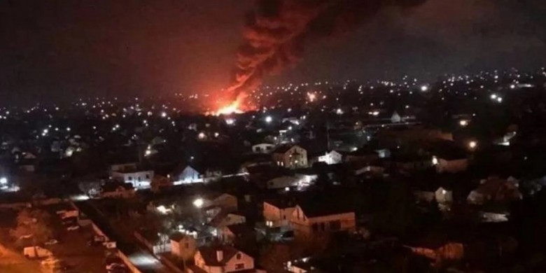Νύχτα κόλασης με ισχυρές εκρήξεις ακόμα και στο κέντρο του Κιέβου – Κατελήφθη η Χερσώνα (ΒΙΝΤΕΟ)