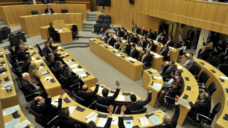 Σάλος και στην Κύπρο για την απαράδεκτη στάση Ζελένσκι