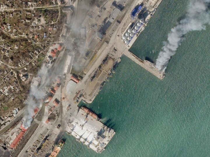 Ρωσική φάλαγγα κατευθύνεται στο Ντονμπάς-“Επεσε” και το λιμάνι της Μαριούπολης