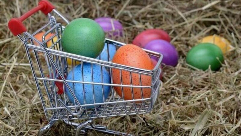 Σε ισχύ από σήμερα το Πασχαλινό εορταστικό ωράριο των καταστημάτων