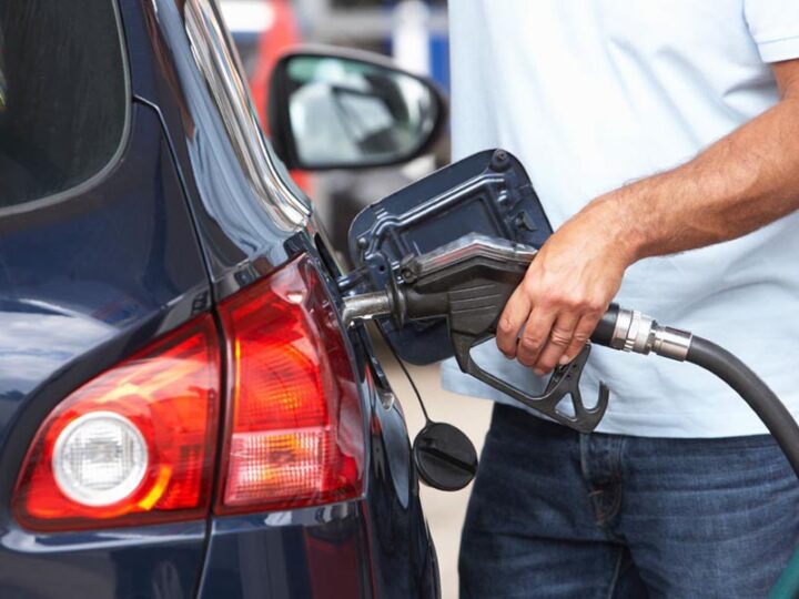Καύσιμα: Στα ύψη παραμένει η τιμή της βενζίνης (ΒΙΝΤΕΟ)
