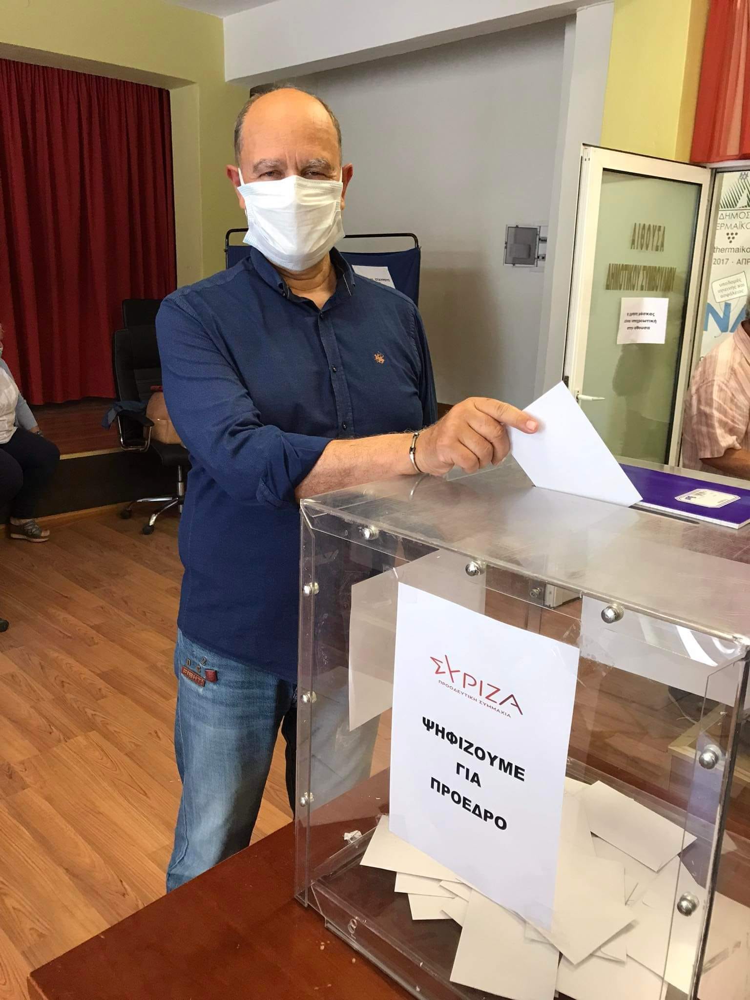 Εκλογές ΣΥΡΙΖΑ: Ψήφισε ο Χατζηβαλάσης