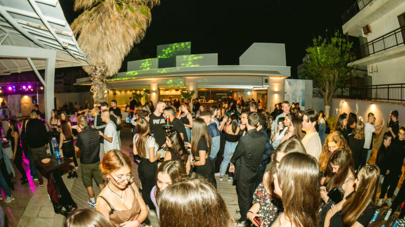 Παρασκευή… στο “Palmera Beach Bar”… Κλείστε θέση!!! (ΒΙΝΤΕΟ)
