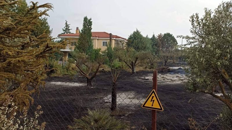 Συναγερμός τέλος στην Αγία Τριάδα-Απομακρύνθηκαν κάτοικοι από τα σπίτια τους