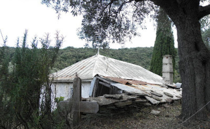 Το κελί του Αγίου Παϊσίου στον τίμιο Σταυρό
