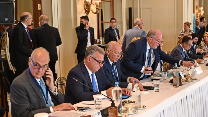 Υψηλού επιπέδου επιχειρηματική συνάντηση για τον Σίμο Διαμαντίδη
