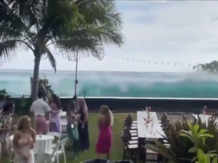 Σοκ και δέος! Πελώριο κύμα κατέστρεψε γαμήλιο πάρτι στη Χαβάη (ΒΙΝΤΕΟ)