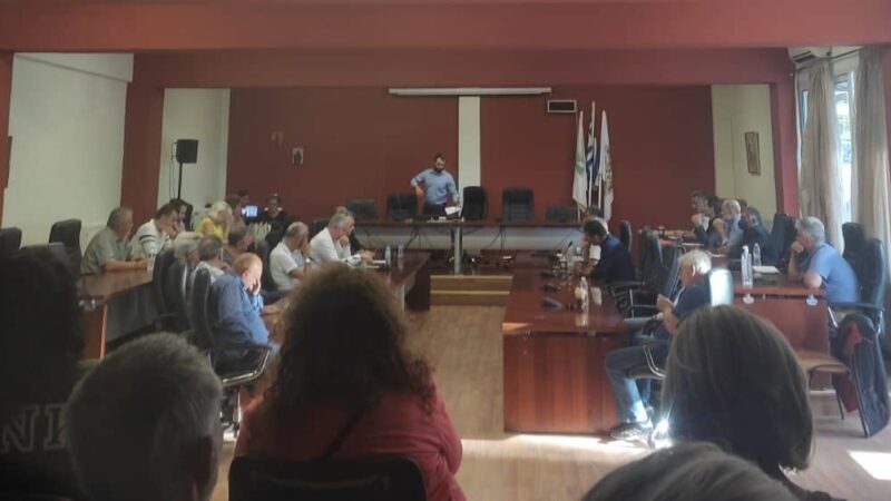 Μεγάλη ένταση στο έκτακτο δημοτικό συμβούλιο για το κάμπινγκ της Αγ. Τριάδας