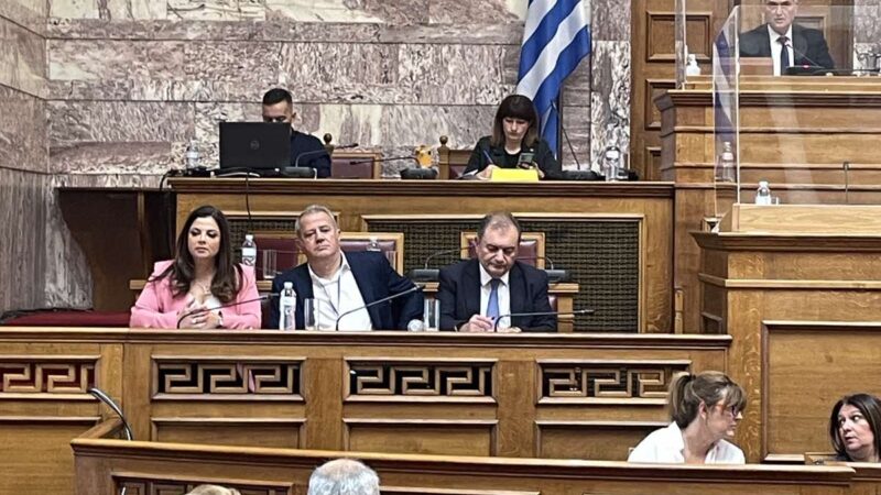 Ο Σάββας Αναστασιάδης με τους συλλόγους του Δήμου Πυλαίας-Χορτιάτη στη Βουλή