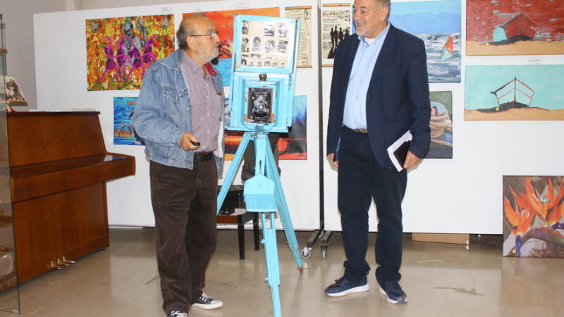 Ο δήμαρχος Θέρμης επισκέφθηκε την έκθεση του Ηλία Στεφανίδη