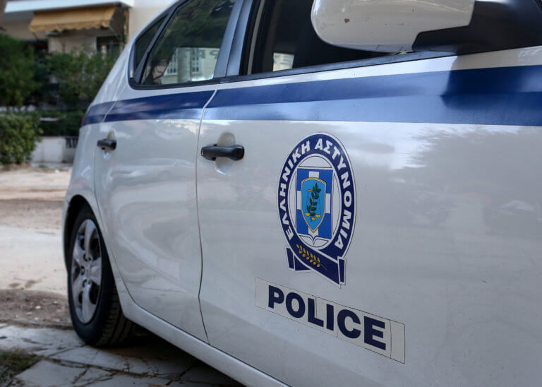 Στη “φάκα” 38χρονος και ένα 15χρονο παιδί που διέρρηξαν 15 αυτοκίνητα σε όλο τον Δήμο Θερμαϊκού