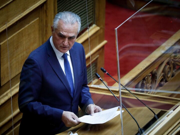 Σάββας Αναστασιάδης: “Η πολιτική να πάει την κοινωνία ένα βήμα προς τα πάνω”