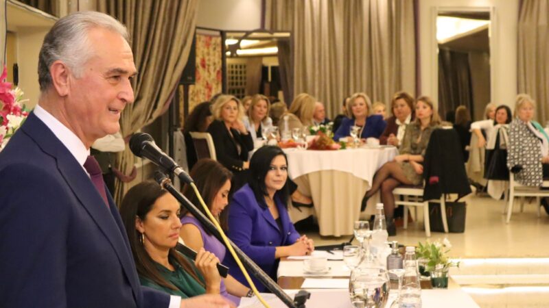 Σάββας Αναστασιάδης: “Ο δυναμικός ρόλος των γυναικών στη χώρα μας” (ΦΩΤΟΡΕΠΟΡΤΑΖ)