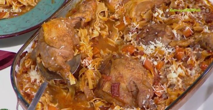 Λαχταριστή συνταγή: Γιουβέτσι με κοτόπουλο και χυλοπίτες (ΒΙΝΤΕΟ)