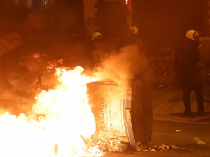 Θεσσαλονίκη: Γης μαδιάμ η πόλη από ομάδες Ρομά – Άγριες συγκρούσεις με αστυνομικούς (ΒΙΝΤΕΟ)