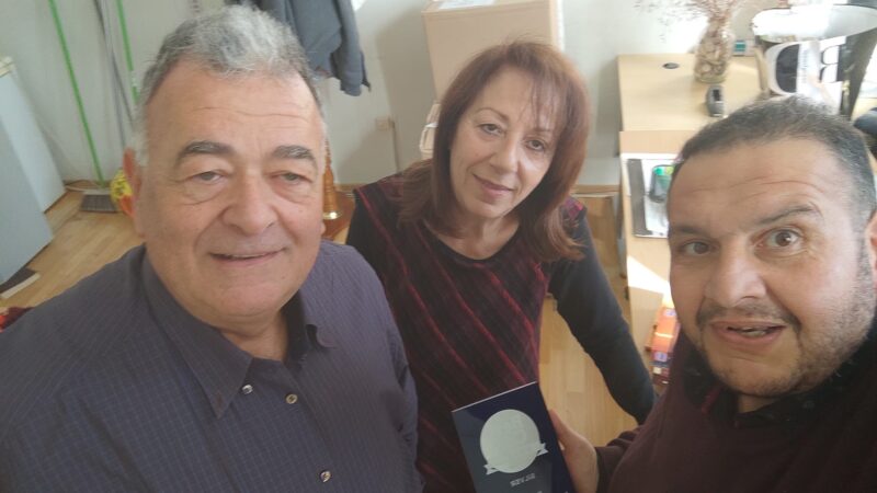 Ο Σίμος Καψάλας γύρισε με το βραβείο στη Μηχανιώνα!