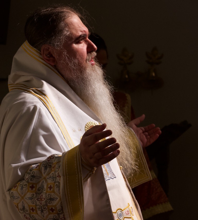 Το κήρυγμα του Μητροπολίτη Ιουστίνου απόψε στην Αγία Τριάδα: “Να προσεύχεστε για τις οικογένειες των θυμάτων” (ΗΧΗΤΙΚΟ)