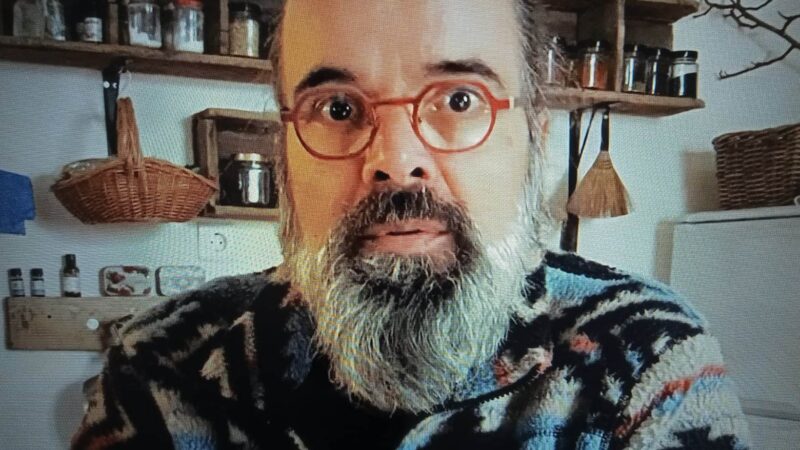 Πασχαλιάτικος Κοκκινιάς:  “Δεν σχεδιάζεις το παιδί, η φύση ποτέ δεν το επέτρεψε” (ΒΙΝΤΕΟ)