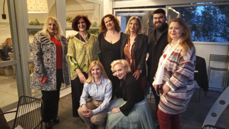 Η Κατερίνα Ζιούτα παρέα με τις γυναίκες της Περαίας! (ΦΩΤΟΡΕΠΟΡΤΑΖ)
