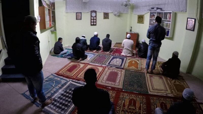 Γέμισε η Αθήνα παράνομα τζαμιά-Εκρηξη Κωνσταντίνου Μπογδάνου και αντίδραση από την Πατριωτική Ενωση (ΒΙΝΤΕΟ)