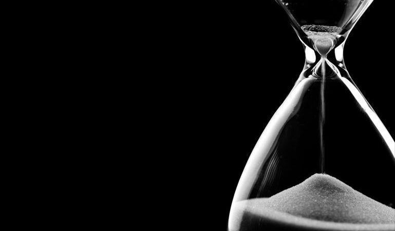 Αδειάζει η κλεψύδρα-Στις 19:00 κλείνουν οι κάλπες-Αμέσως το exit poll