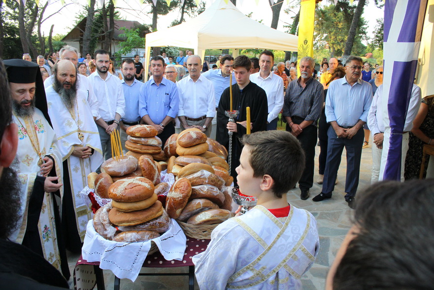 Με ευλάβεια η λιτανεία της Αγίας Μαρίνας στην Παραλία Επανομής (ΦΩΤΟΡΕΠΟΡΤΑΖ+2 ΒΙΝΤΕΟ)