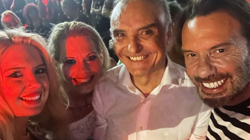 Ο Στράτος Τζώρτζογλου στα “Επιβατιανά”-Τα είπε με τον δήμαρχο