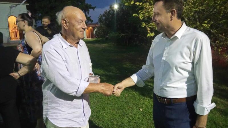 Ο κόσμος σφίγγει το χέρι στον Ζαβέρκο… (ΦΩΤΟΡΕΠΟΡΤΑΖ)