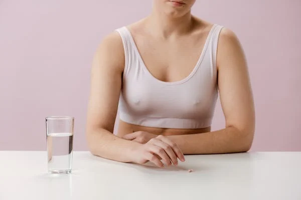 Η πρόληψη σώζει ζωές: Κάθε πότε πρέπει να κάνουν οι γυναίκες εξετάσεις στον μαστό τους (BINTEO)
