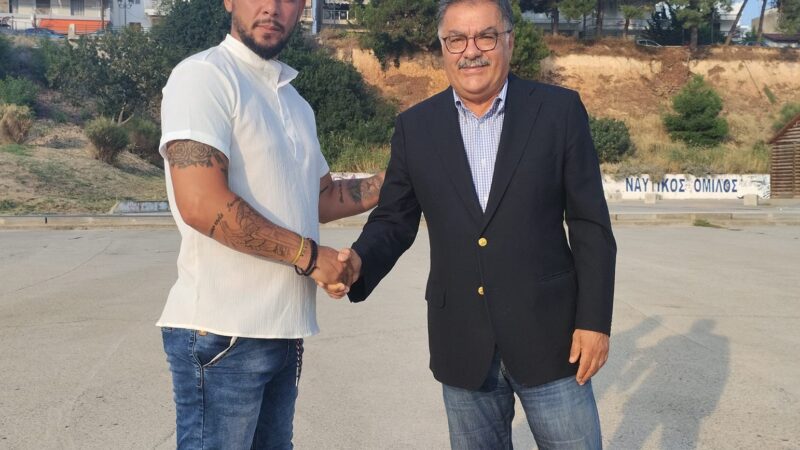 Μπέρδεψε τα παπούτσια του ο Γιάννης Μαυρομάτης;