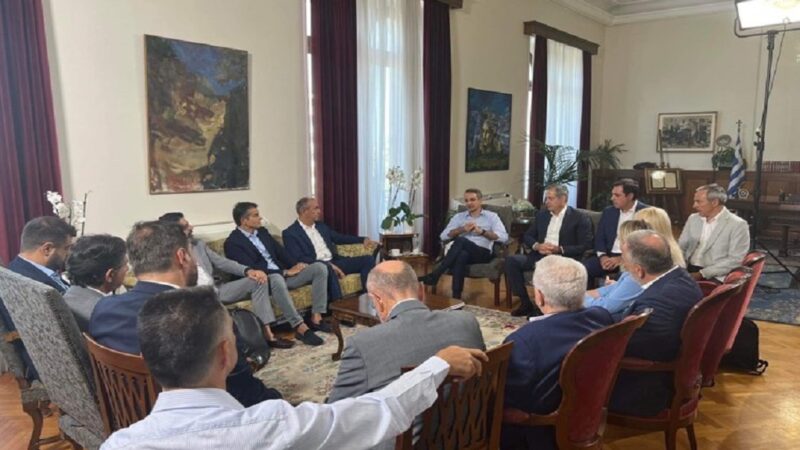 Σύσκεψη Μητσοτάκη με τους βουλευτές της Θεσσαλονίκης-Παρόντες Βαρτζόπουλος, Καράογλου, Παπάς